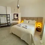 Maya Mallis Apartment *