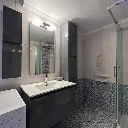 Apartment Maya Mallis