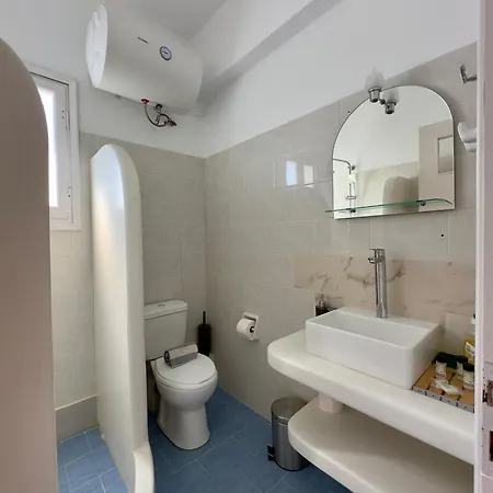 Maya Mallis Apartment