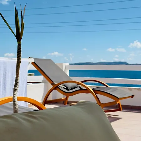 Maya Mallis Apartment Adamantas (Milos)