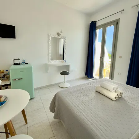 Maya Mallis Apartment Adamantas (Milos)