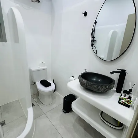 Maya Mallis Apartment